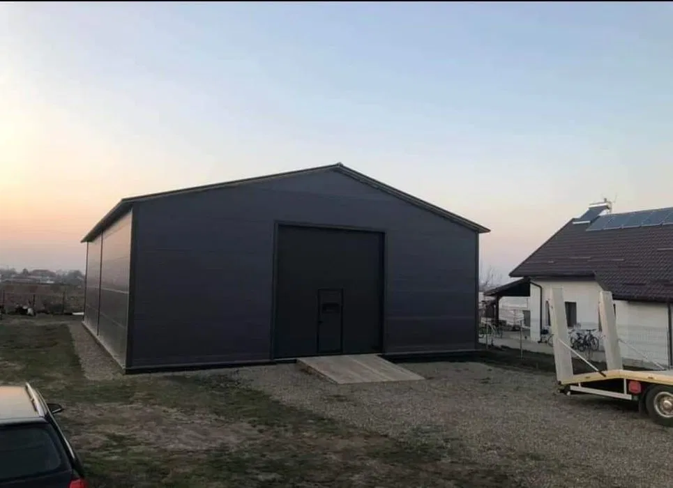 Vand Hala Metalica 10 X 20 cu panouri sandwich completa Salaj